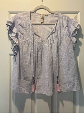 Light Lavender Ruffled Sleeve Peasant Top - Brand: Dolan